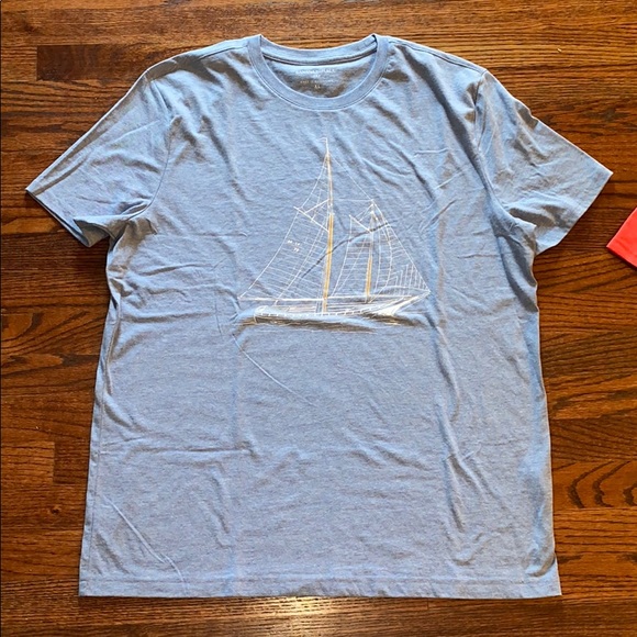 Never worn men’s t shirt
